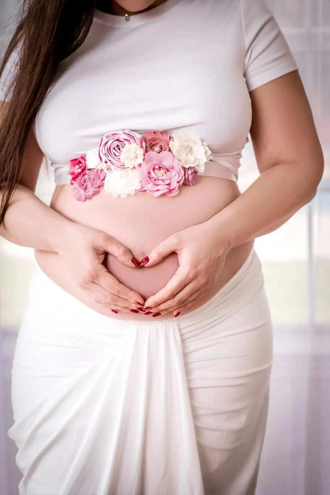 Elegant maternity photography session in Dallas, Texas